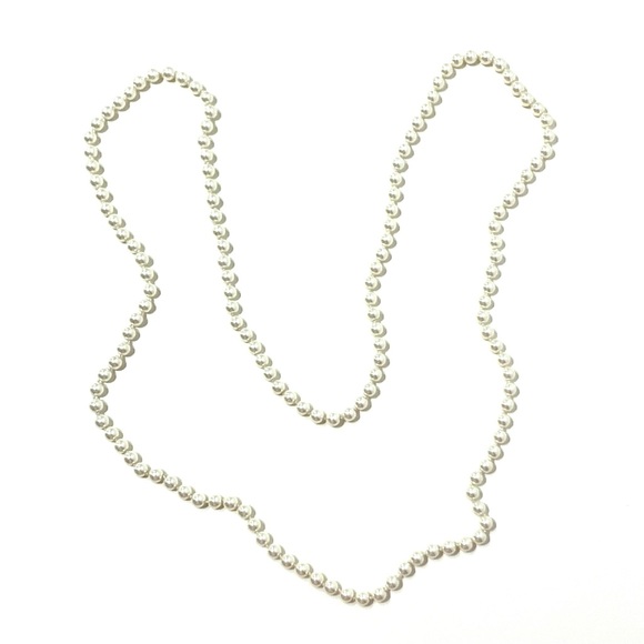 Vintage Hand Knotted Faux Glass Pearls Necklace - Picture 4 of 4